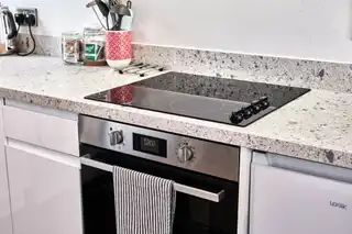Apt 3, Apt 3, 64 Causeway StreetImage 6