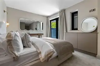 Apartment 4, 17 The PromenadeImage 18