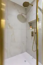 Apartment 4, 17 The PromenadeImage 26
