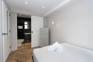 Apt 4, 37 WestImage 12