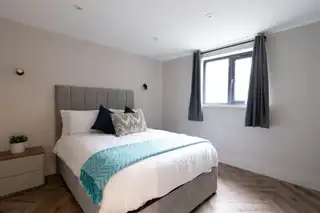 Apt 1, 37 WestImage 9