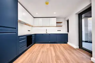 Apartment 1, 17 The PromenadeImage 7