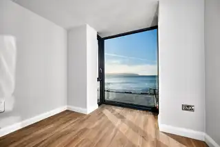 Apartment 1, 17 The PromenadeImage 14