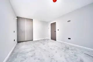 Apartment 3, 17 The PromenadeImage 15