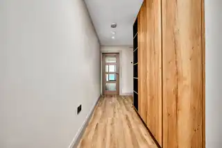 Apartment 6, 18 The PromenadeImage 4