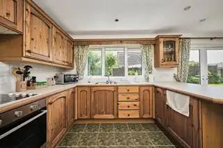 2 Aghermore GardensImage 6