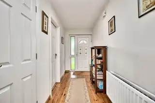 2 Aghermore GardensImage 2