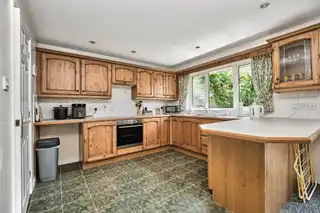 2 Aghermore GardensImage 7