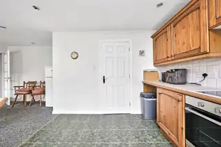 2 Aghermore GardensImage 8