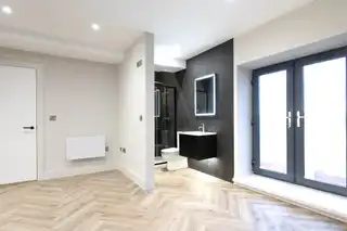 Apt 3, 37 WestImage 14