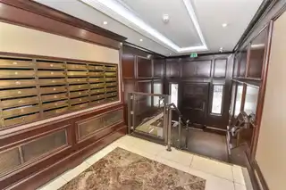 37 Custom House ResidenceImage 21