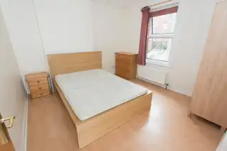 Flat 2, 5 Malone AvenueImage 4