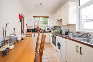 60 Wellesley AvenueImage 5