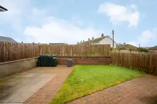 30 HillviewImage 16