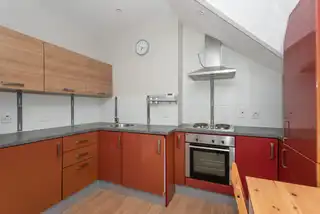 Apt 8, 85 Eglantine AvenueImage 2