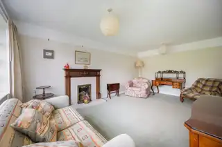 Apt 8 Deramore CourtImage 7