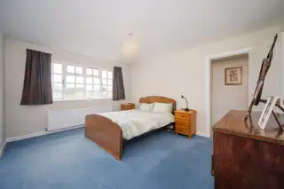 Apt 8 Deramore CourtImage 12