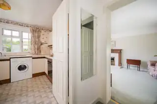Apt 8 Deramore CourtImage 5