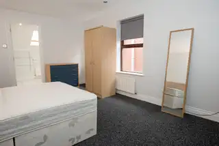 Apt 12 Myrtlefield ManorImage 12