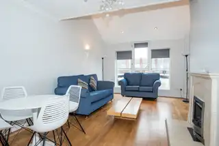 Apt 12 Myrtlefield ManorImage 4