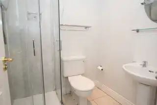 Apt 12 Myrtlefield ManorImage 9