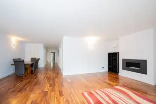 Apt 3 Balmoral ManorImage 8