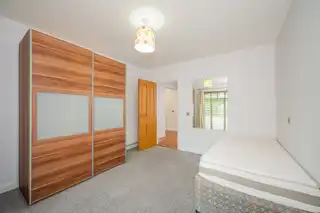 Apt 3 Balmoral ManorImage 16