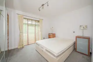 Apt 3 Balmoral ManorImage 12