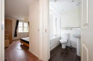 Apt 6 Elm HouseImage 16