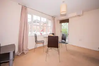 Apt 6 Elm HouseImage 10
