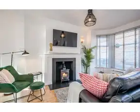 42 Dunraven AvenueImage 3
