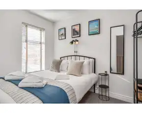 42 Dunraven AvenueImage 16
