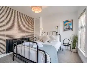 42 Dunraven AvenueImage 14