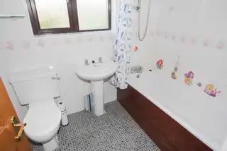 11 Sunnyside ParkImage 9