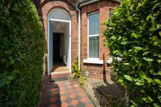 43 St Albans GardensImage 2