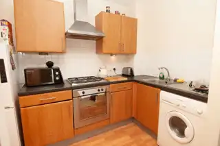 Apt 19 Firmount Building 2Image 3