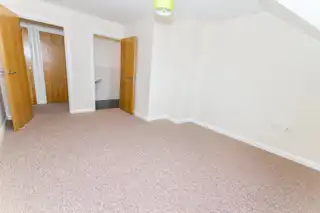 **3 Month 46 Todd's Hill Park **3 Month Lease Opportunity**Image 13