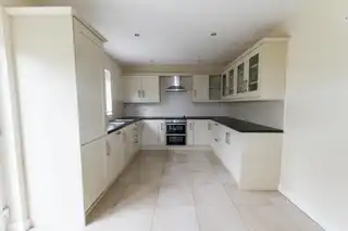 **3 Month 46 Todd's Hill Park **3 Month Lease Opportunity**Image 4
