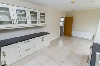 **3 Month 46 Todd's Hill Park **3 Month Lease Opportunity**Image 5