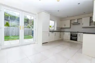 **3 Month 46 Todd's Hill Park **3 Month Lease Opportunity**Image 3