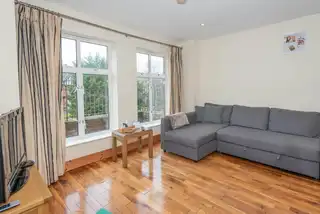 Apt 9, 1 Deramore Park SouthImage 7