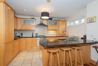 Apt 9, 1 Deramore Park SouthImage 9