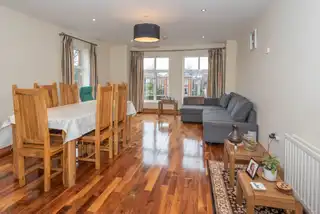 Apt 9, 1 Deramore Park SouthImage 6
