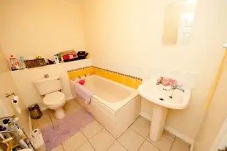 22 Minnowburn MewsImage 10