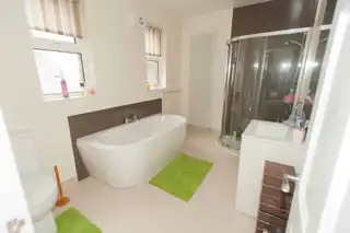8 Adelaide AvenueImage 8