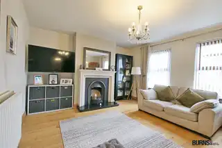 8 Hawthorne CrescentImage 4