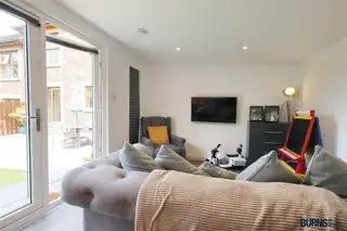 8 Hawthorne CrescentImage 23