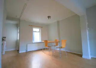 28 Empire DriveImage 2