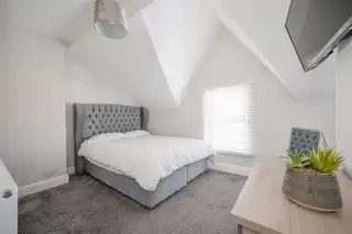 14 Tates AvenueImage 12