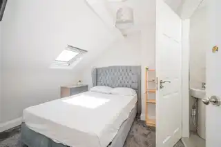 14 Tates AvenueImage 10